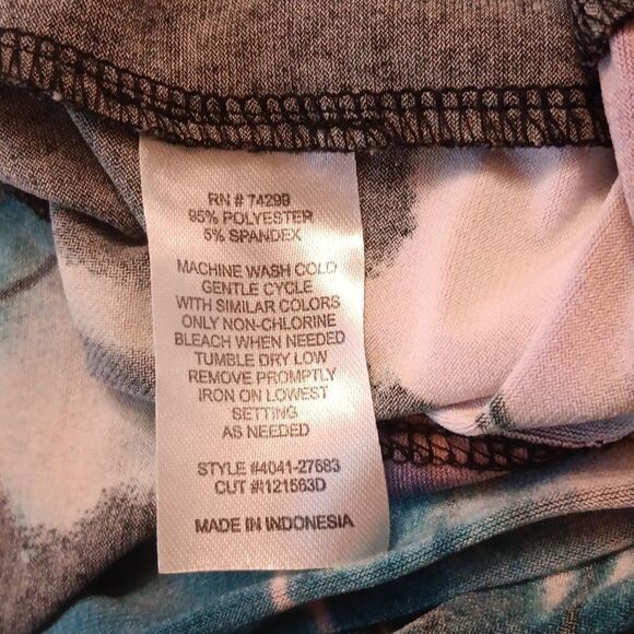 Enfocus Studio Dark Floral Shift Dress - Picture 8 of 11